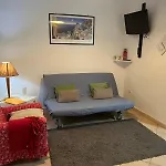 Caio Asinio Apartment