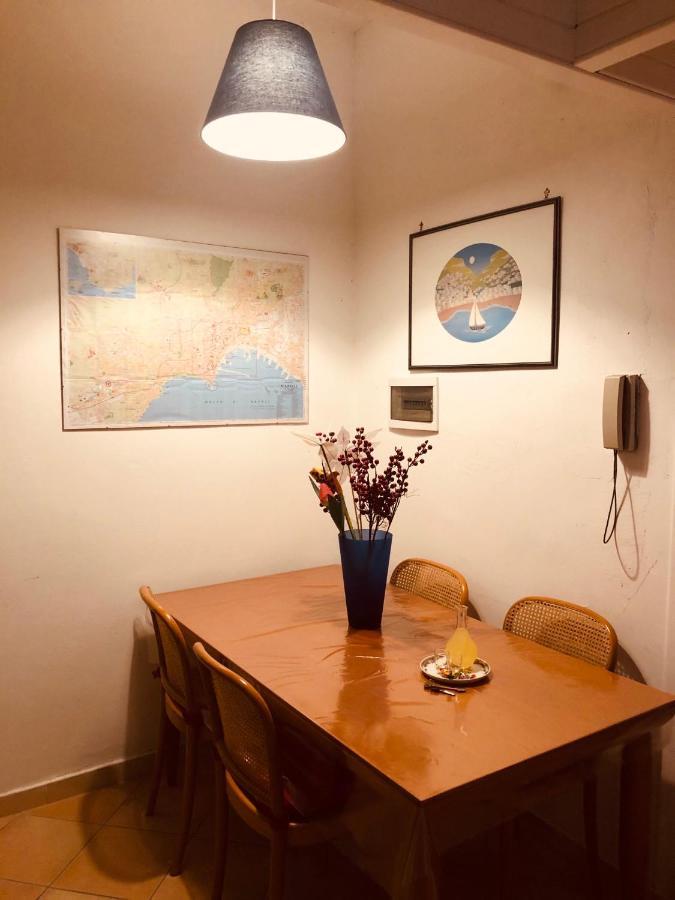 Caio Asinio Appartement Napels
